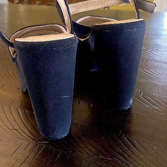 Notch This Again Platform Heels - Picture 6 of 10